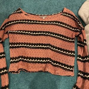 Long sleeve crop top